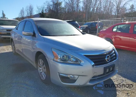 2015 Nissan Altima 2.5/2.5 S/2.5 Sl/2.5 Sv z USA, uszkodzony, nr VIN 1N4AL3AP9FN872803